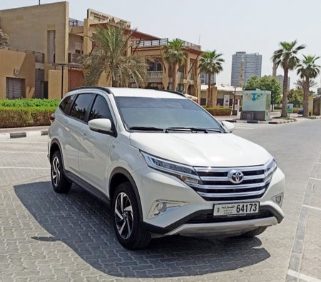 Location Toyota se ruer 2021 dans Dubai